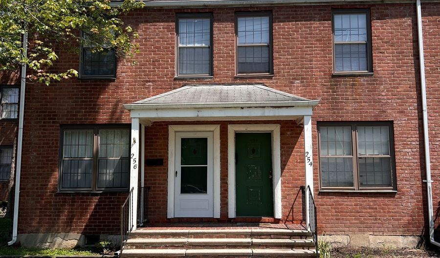 254 Texas Ave 254, Bridgeport, CT 06610 - 2 Beds, 1 Bath