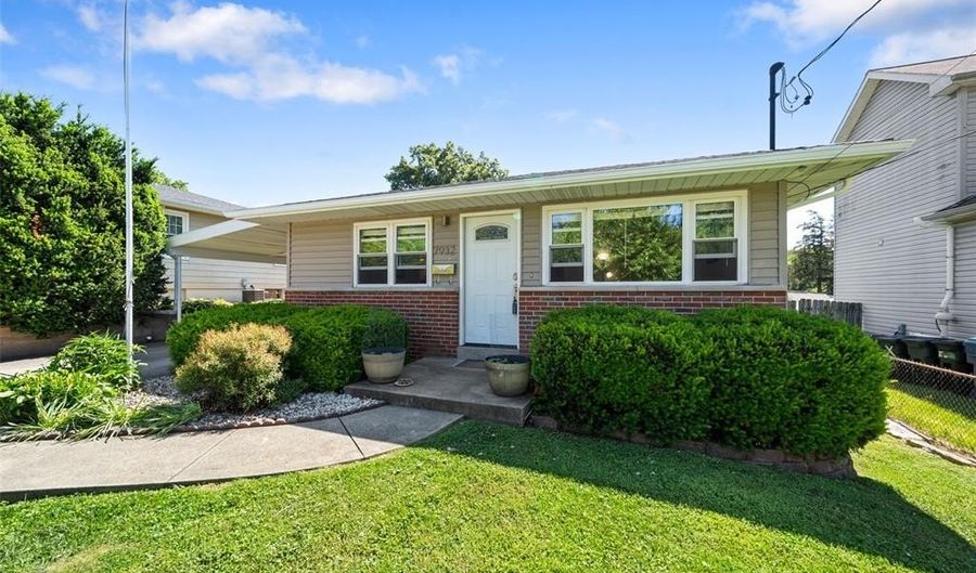 7932 Kingwood St, Affton, MO 63123 - 3 Beds, 1 Bath