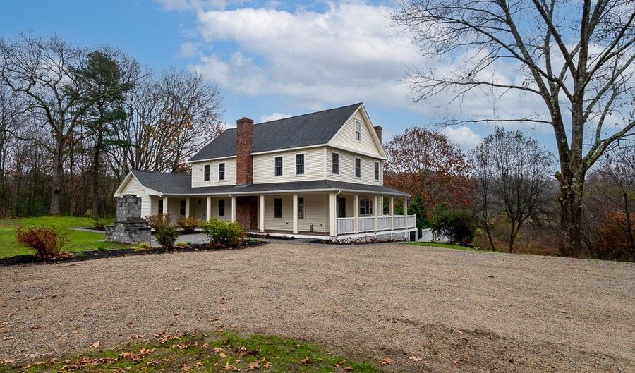 853 Oxford St S, Auburn, MA 01501 - 5 Beds, 4 Bath