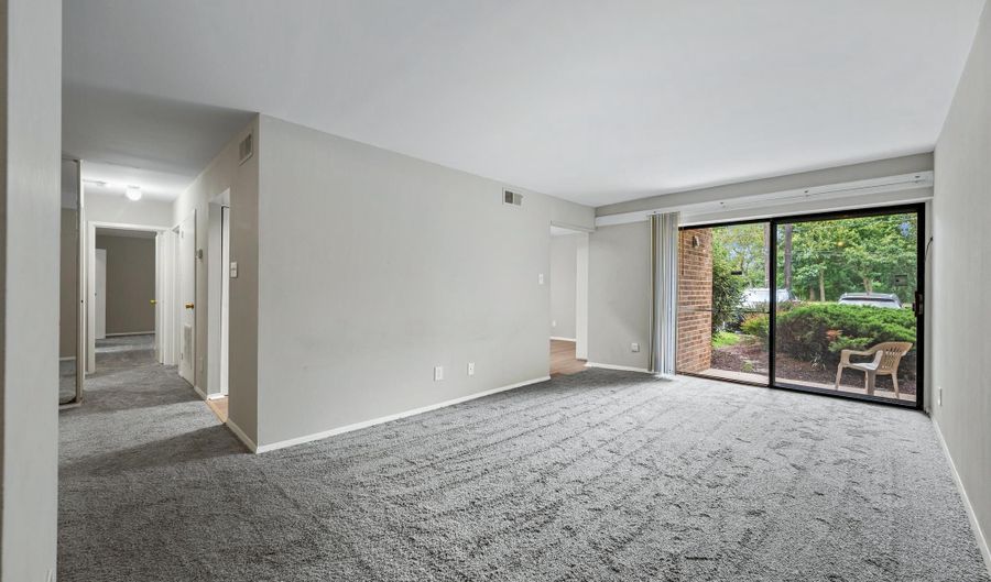11204 CHERRY HILL Rd 81, Beltsville, MD 20705 - 2 Beds, 2 Bath