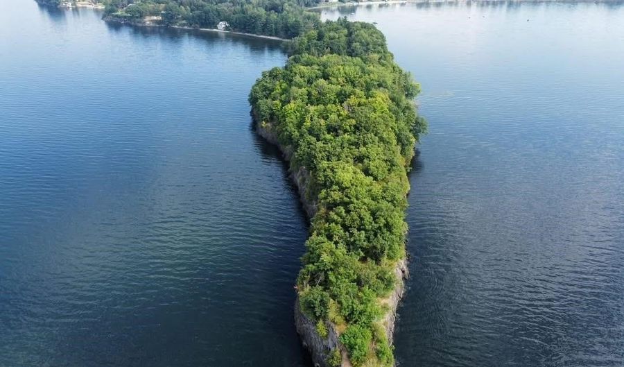 451 Appletree Point Rd, Burlington, VT 05408 - 3 Beds, 4 Bath