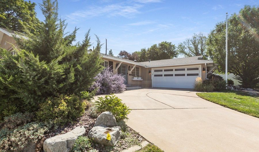 81 S 700 E, Bountiful, UT 84010 - 5 Beds, 3 Bath