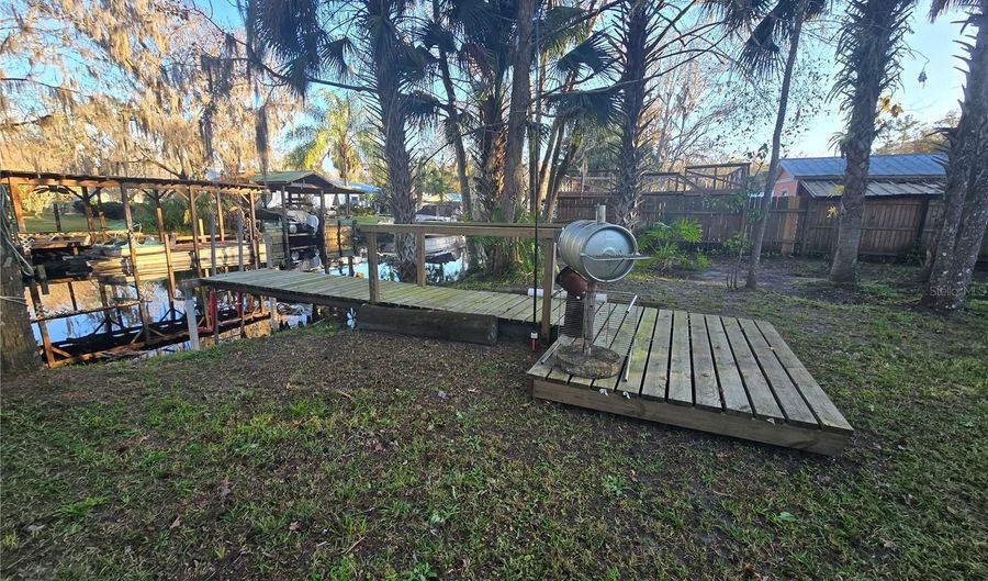 56290 CHERRY TREE Rd, Astor, FL 32102 - 2 Beds, 2 Bath