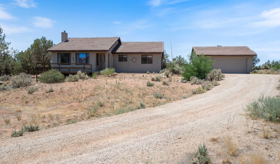 1387 N MOUNT ZION Dr, Apple Valley, UT 84737 - 2 Beds, 2 Bath