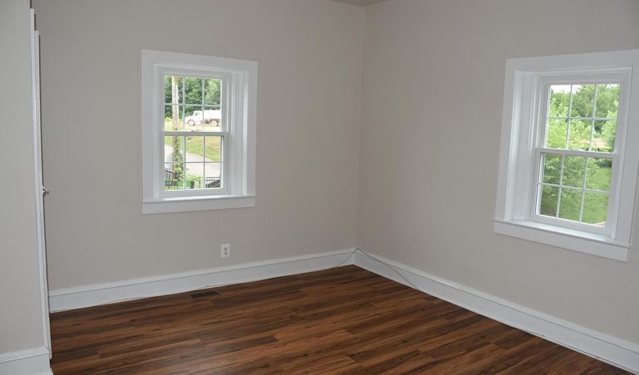 103 OAK St, Ambler, PA 19002 - 3 Beds, 1 Bath