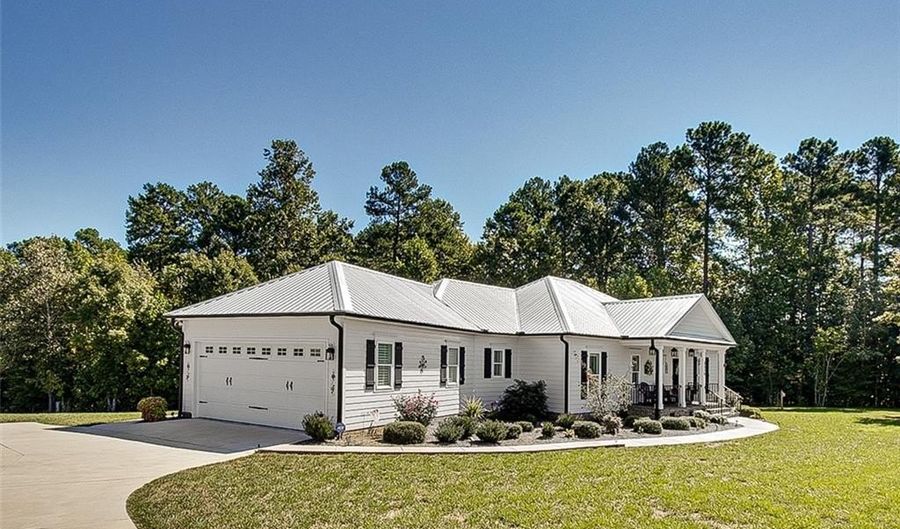 3526 Tot Hill Farm Rd, Asheboro, NC 27205 - 3 Beds, 3 Bath