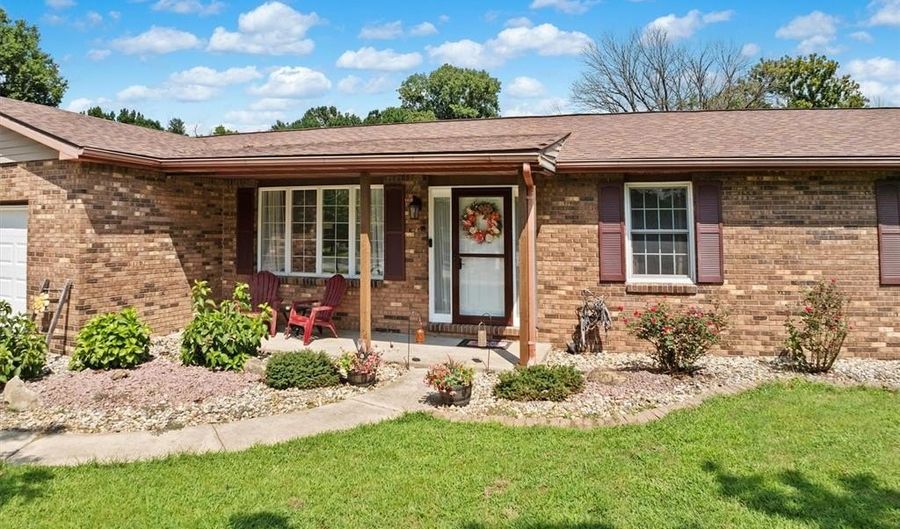 6409 Alpha Dr, Alton, IL 62002 - 3 Beds, 2 Bath