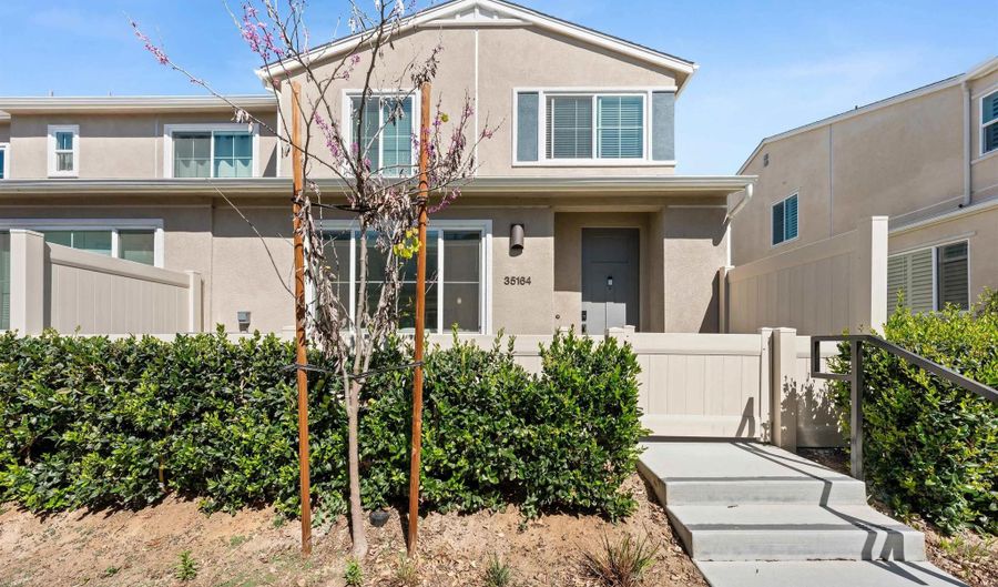35164 Grove Trl, Fallbrook, CA 92028 - 4 Beds, 3 Bath