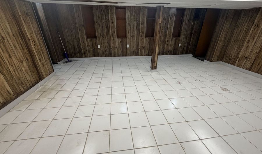 28 E 32ND St 2, Bayonne, NJ 07002 - 3 Beds, 3 Bath