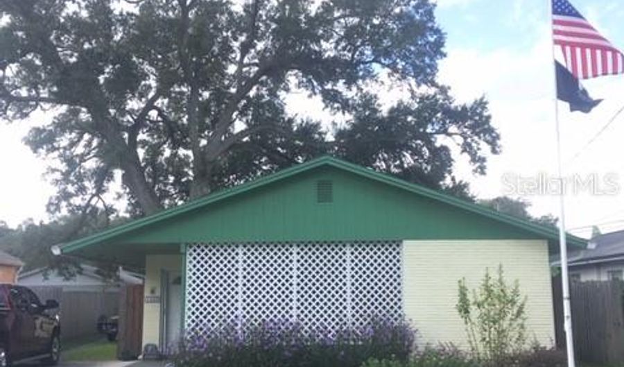 1432 YATES St, Orlando, FL 32804 - 3 Beds, 2 Bath