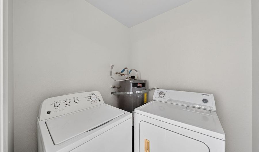 2702 Alicialynn Way D, Las Vegas, NV 89121 - 2 Beds, 1 Bath