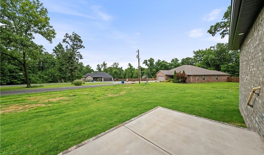 34 Lockhart Dr, Bella Vista, AR 72715 - 3 Beds, 2 Bath