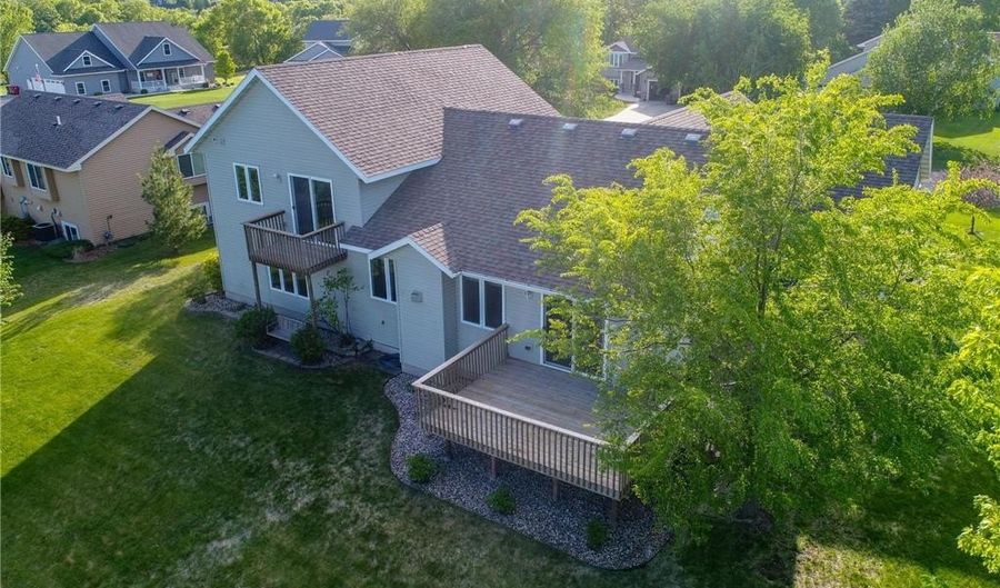1101 Madisson St, Alexandria, MN 56308 - 5 Beds, 4 Bath