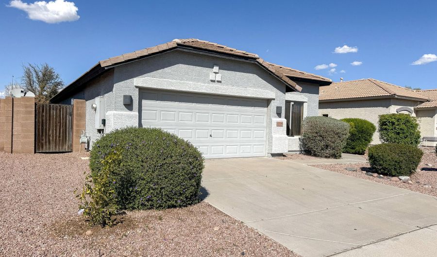 12526 W COLDWATER SPRINGS Blvd, Avondale, AZ 85323 - 4 Beds, 2 Bath