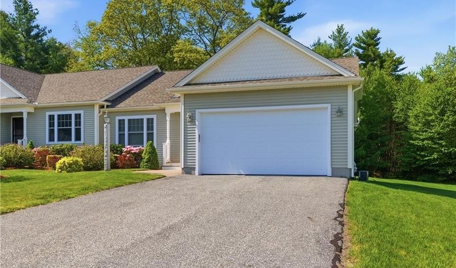 72 Country Meadow Ln, Glocester, RI 02814 - 2 Beds, 2 Bath