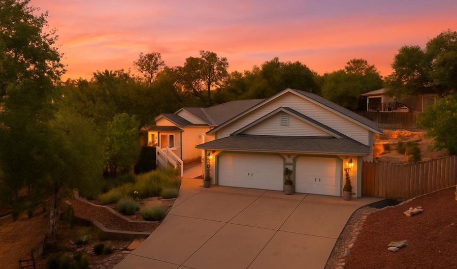 234 Mistletoe Ct, Angels Camp, CA 95222 - 3 Beds, 2 Bath