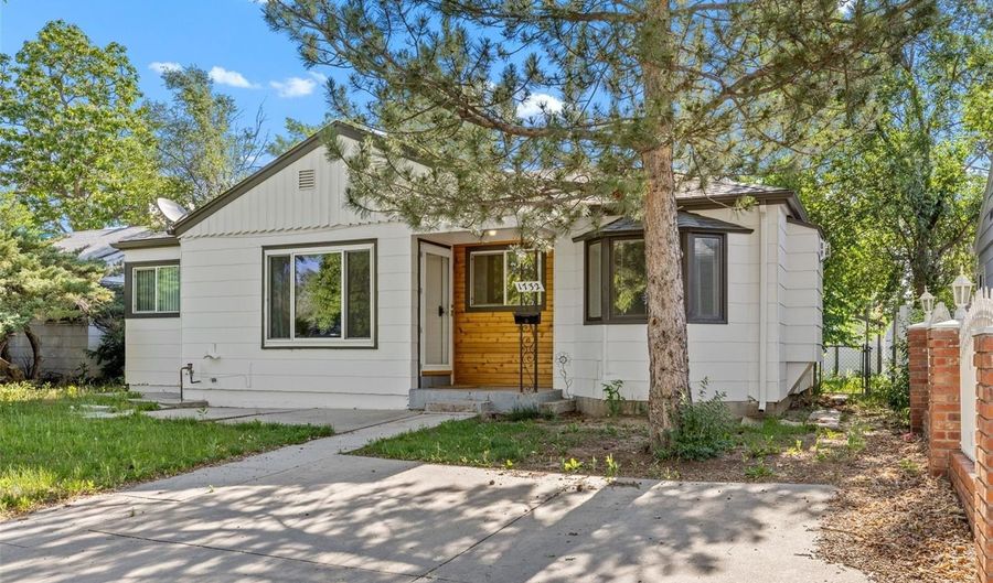 1732 Lansing St, Aurora, CO 80010 - 3 Beds, 2 Bath