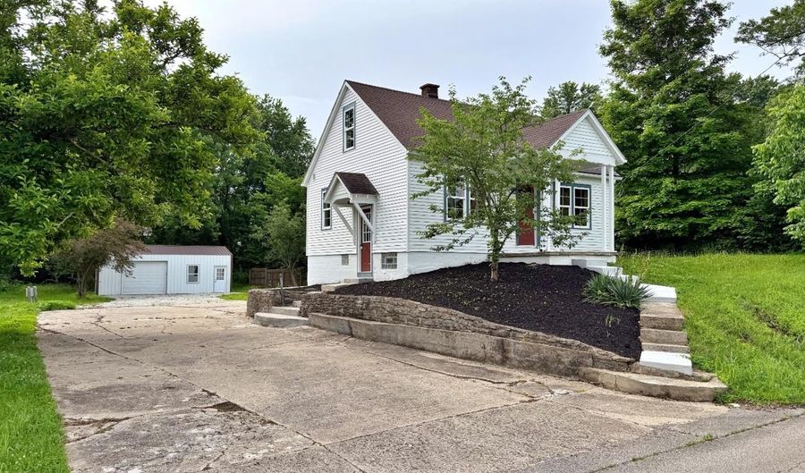 10734 Hueseman Rd, Aurora, IN 47001 - 3 Beds, 1 Bath