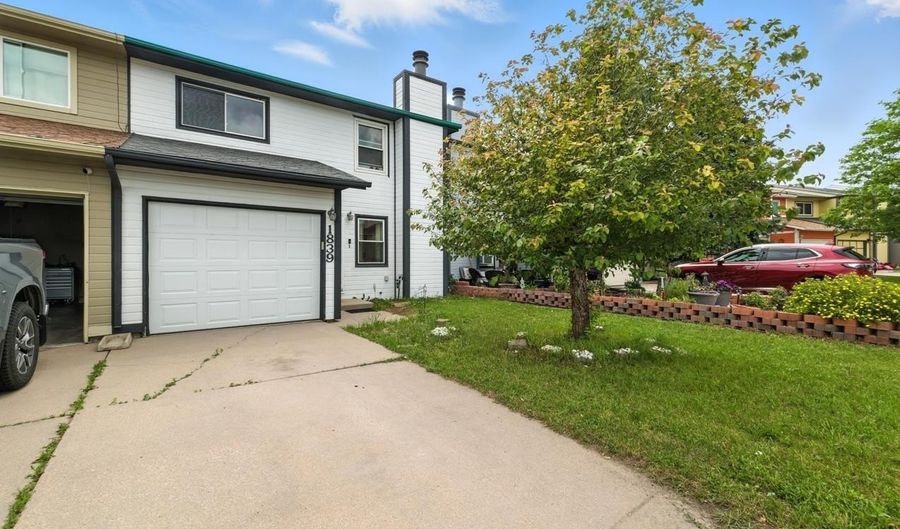 1839 BLUEGRASS Cir, Cheyenne, WY 82009 - 3 Beds, 2 Bath