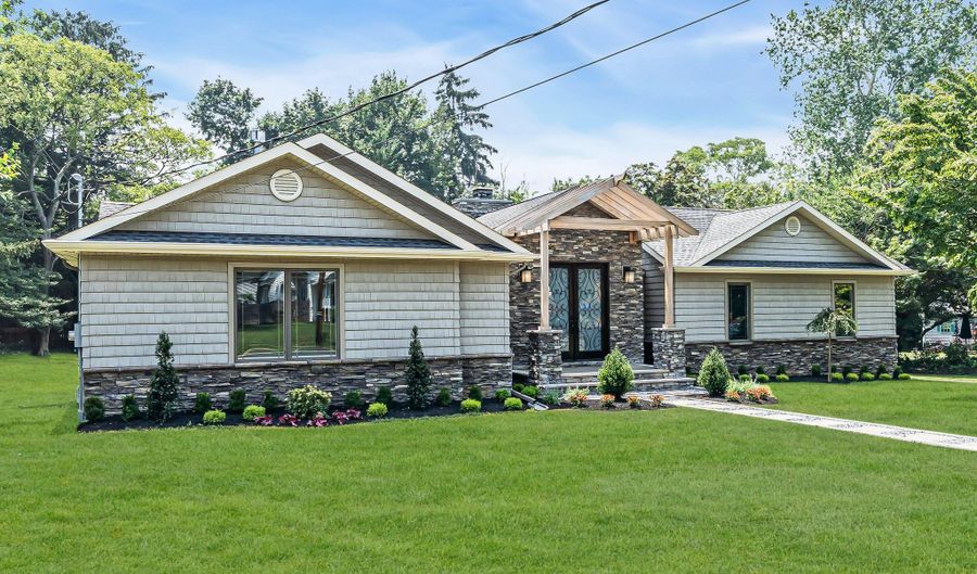 199 Pinckney Rd, Little Silver, NJ 07739 - 3 Beds, 3 Bath
