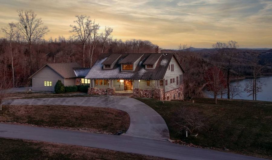 342 Eagle Point Dr, Albany, KY 42602 - 5 Beds, 6 Bath