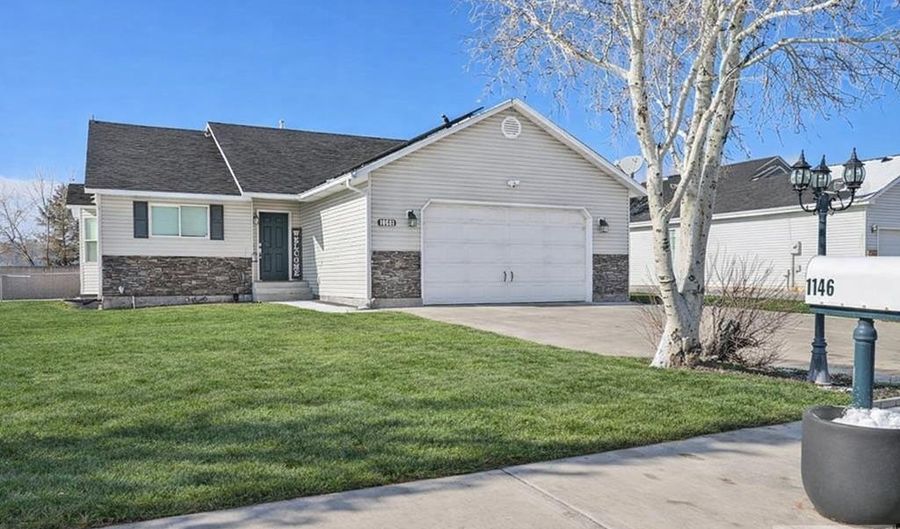 1146 S Curlew Dr, Ammon, ID 83406 - 4 Beds, 3 Bath