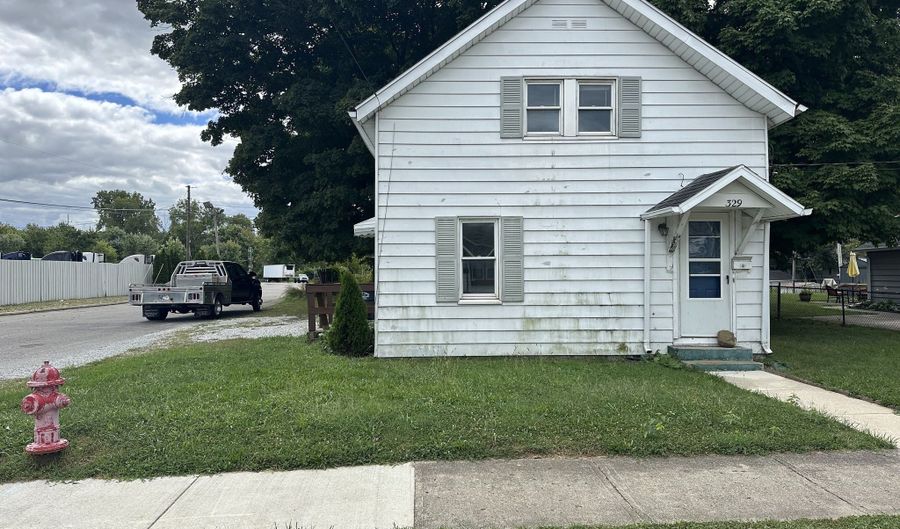 329 E 31st St, Anderson, IN 46016 - 2 Beds, 2 Bath