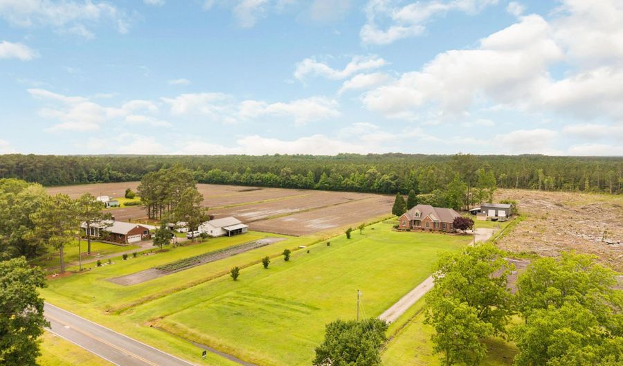 3310 Marys Chapel Church Rd, Aurora, NC 27806 - 3 Beds, 3 Bath