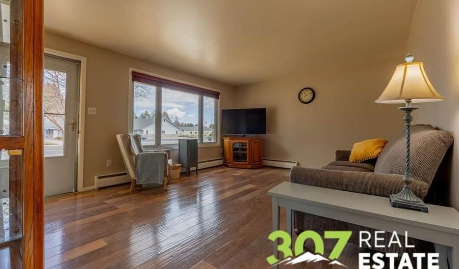 1214 Stampede Ave, Cody, WY 82414 - 3 Beds, 3 Bath