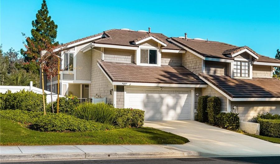 5889 E Mountain Loop Trl #4, Anaheim, CA 92807 - 3 Beds, 3 Bath