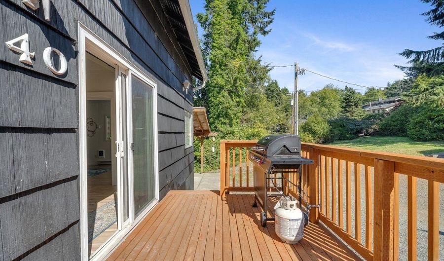 240 S HARBOR St, Rockaway Beach, OR 97136 - 4 Beds, 2 Bath