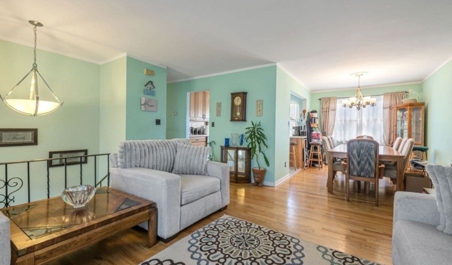 21 Liberty St, Andover, NJ 07801 - 4 Beds, 2 Bath