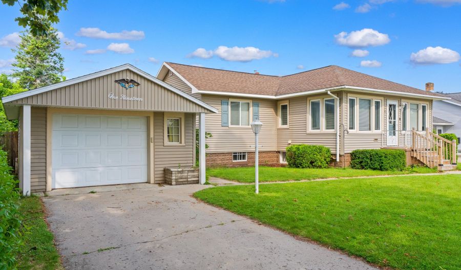 119 E Blair St, Alpena, MI 49707 - 3 Beds, 2 Bath