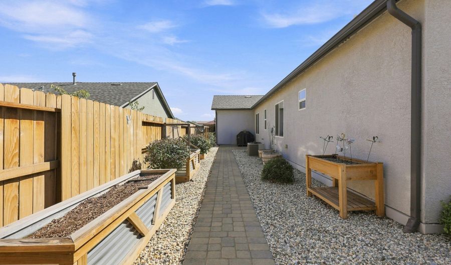 192 Walnut Ct, Fernley, NV 89408 - 4 Beds, 3 Bath