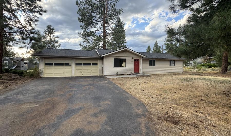 60215 Cheyenne Rd, Bend, OR 97702 - 3 Beds, 2 Bath