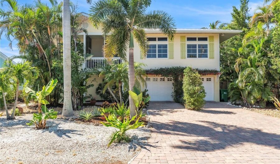 311 IRIS St, Anna Maria, FL 34216 - 3 Beds, 2 Bath