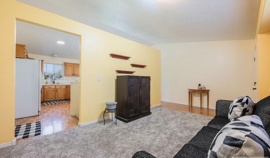 4020 Gateway Cir, Ammon, ID 83406 - 4 Beds, 2 Bath