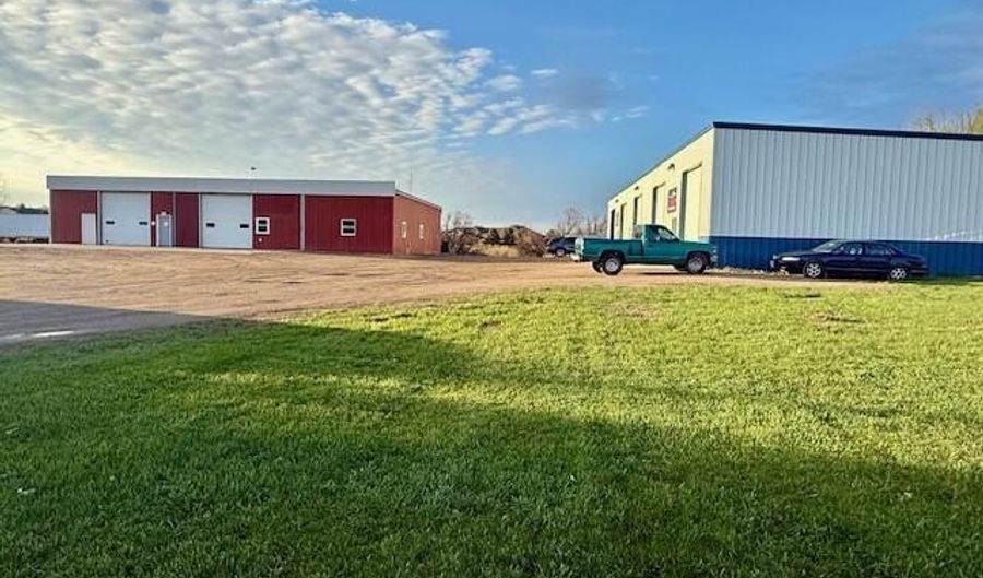 2821 8th Ave, Aberdeen, SD 57401 - 0 Beds, 0 Bath