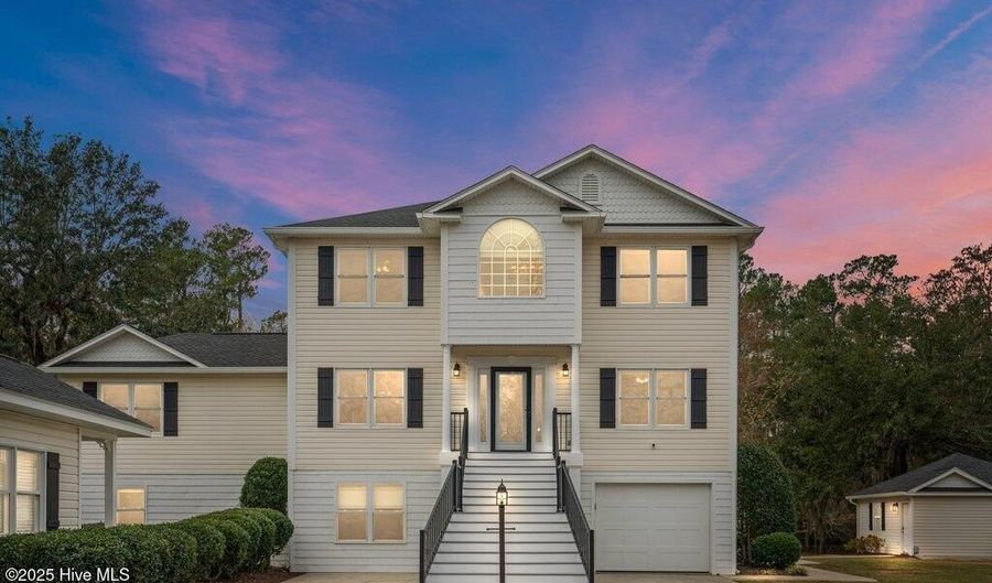 9854 Rivergate Dr NW, Ash, NC 28420 - 4 Beds, 4 Bath