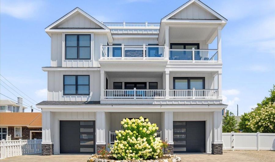 115 9TH St, Beach Haven, NJ 08008 - 6 Beds, 6 Bath