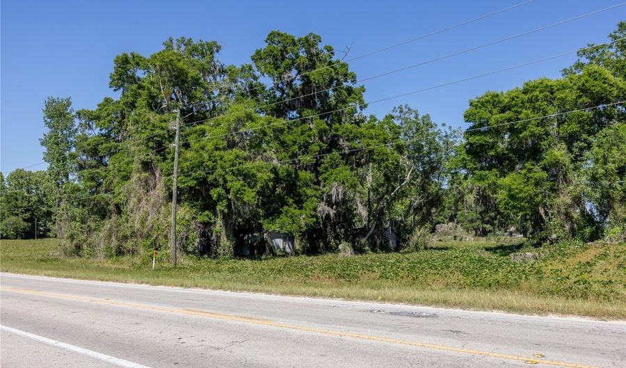 15611 NW 173RD St, Alachua, FL 32615 - 4 Beds, 2 Bath