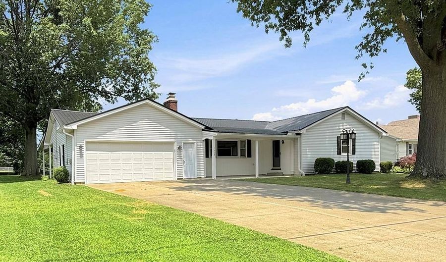 1008 Columbus Cir S, Ashland, OH 44805 - 3 Beds, 3 Bath