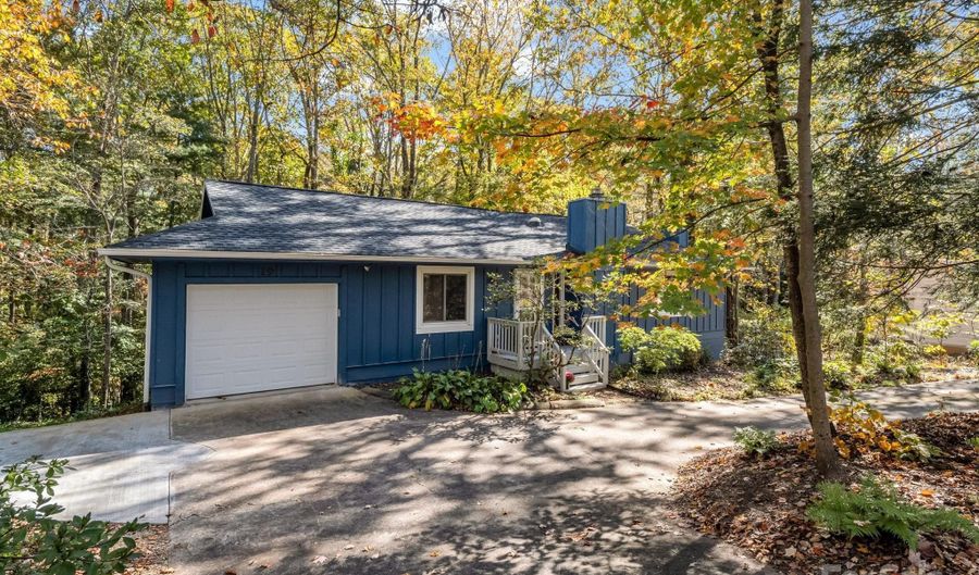 19 Muirfield Dr, Arden, NC 28704 - 3 Beds, 3 Bath