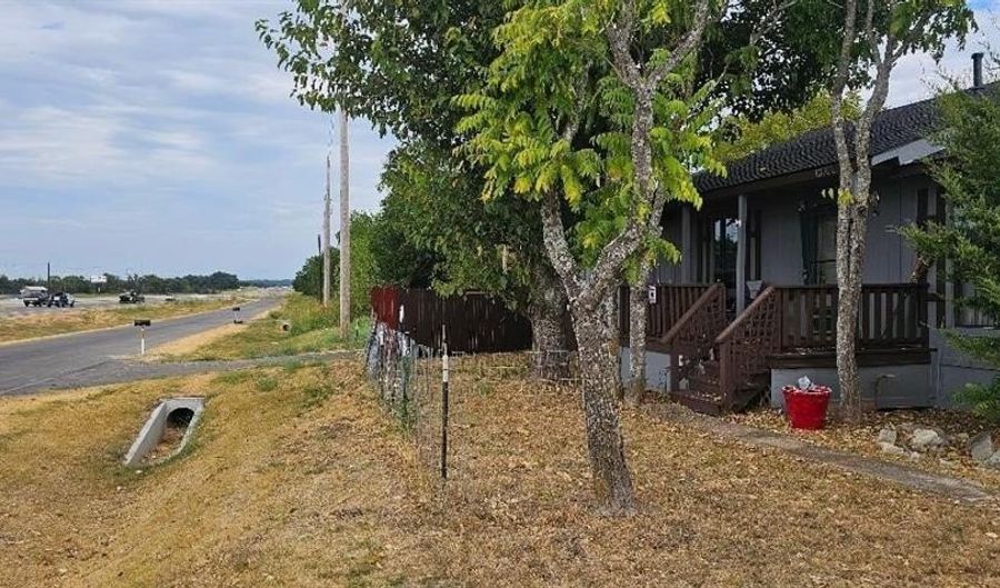13022 N State Highway 121, Anna, TX 75409 - 3 Beds, 2 Bath