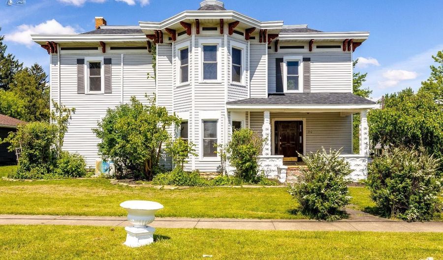 30 Seneca St, Attica, OH 44807 - 4 Beds, 2 Bath