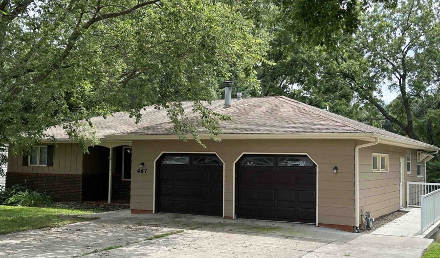 467 Rohr St, Arnolds Park, IA 51331 - 6 Beds, 1 Bath