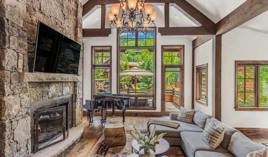 51 Thunderbowl Ln 12, Aspen, CO 81611 - 5 Beds, 6 Bath