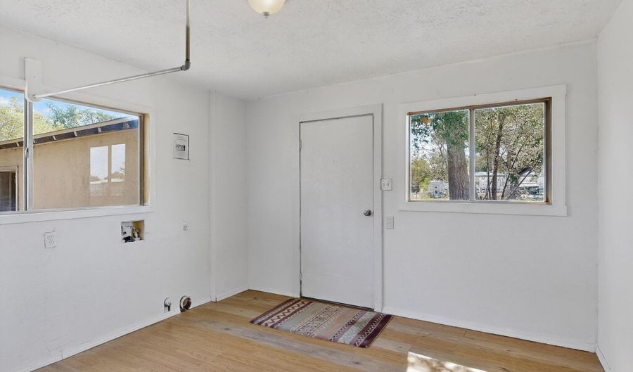 39 ORCHARD Rd, Belen, NM 87002 - 2 Beds, 1 Bath