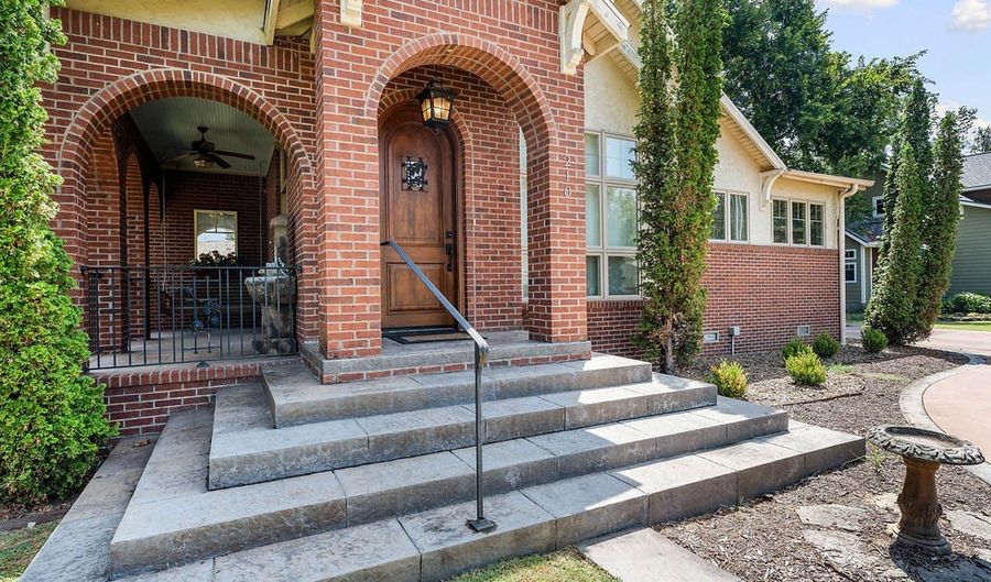 210 NW F St, Bentonville, AR 72712 - 2 Beds, 2 Bath