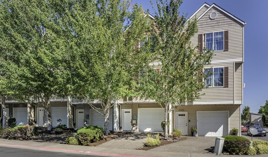 5363 SW GOLDEN GATE Way, Beaverton, OR 97078 - 2 Beds, 3 Bath